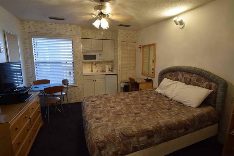 1303a St Thomas Square Apartment